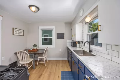 640 E 11th Street, Holland, MI 49423 - Photo 8