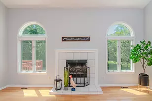 2402 Meadowridge Ct, Ann Arbor, MI 48105 - Photo 10