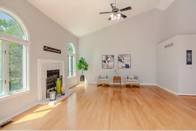 2402 Meadowridge Court, Ann Arbor, MI 48105 - Photo 8
