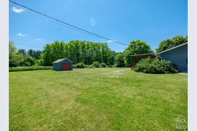8290 E W Avenue E, Vicksburg, MI 49097 - Photo 16