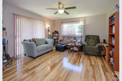 8290 E W Avenue E, Vicksburg, MI 49097 - Photo 2