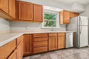 1217 Plymouth Ave SE, Grand Rapids, MI 49506 - Photo 8