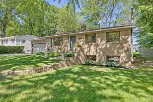 5414 Newcastle Dr SE, Kentwood, MI 49508 - Photo 2