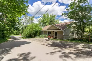 3846 Kate Ave SE, Grand Rapids, MI 49506 - Photo 2