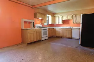 210 W Ash St, Albion, MI 49224 - Photo 14