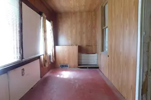 210 W Ash St, Albion, MI 49224 - Photo 16