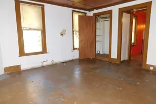 210 W Ash St, Albion, MI 49224 - Photo 6