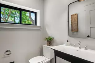 621 W Summit St, Ann Arbor, MI 48103 - Photo 10