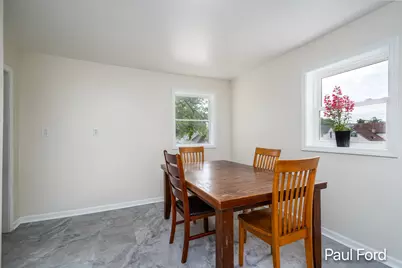 924 Hall Street SE, Grand Rapids, MI 49507 - Photo 10