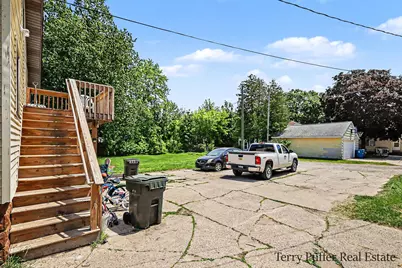 1093 W Southern Avenue, Muskegon, MI 49441 - Photo 30