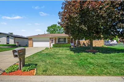 39511 Helena Avenue, Sterling Heights, MI 48313 - Photo 6
