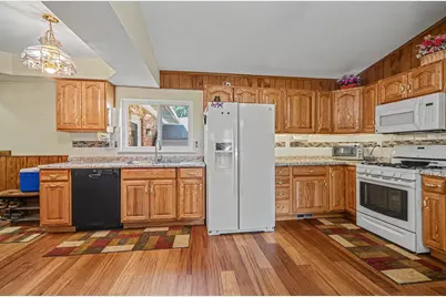 39511 Helena Avenue, Sterling Heights, MI 48313 - Photo 10