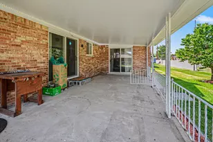 39511 Helena Ave, Sterling Heights, MI 48313 - Photo 20