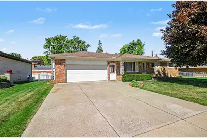39511 Helena Avenue, Sterling Heights, MI 48313 - Photo 4