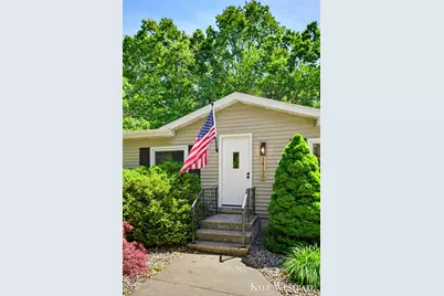 14128 Luckett Lane, Grand Haven, MI 49417 - Photo 4