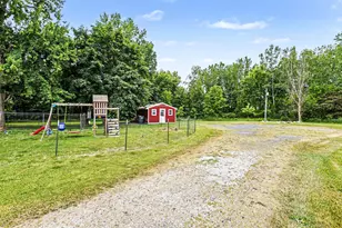 7222 Hollywood Rd, Berrien Springs, MI 49103 - Photo 8