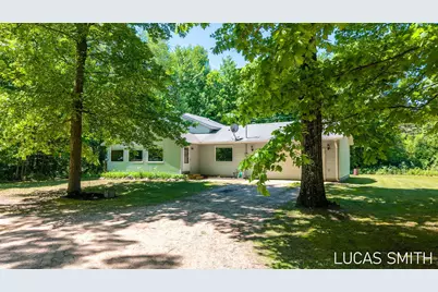 262 17 Mile Road NW, Kent City, MI 49330 - Photo 2