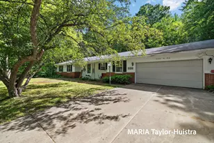 17690 Jordan Ln, Spring Lake, MI 49456 - Photo 2