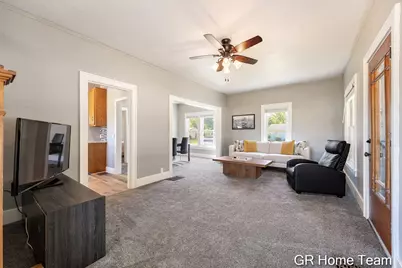 3744 Clyde Park Avenue SW, Wyoming, MI 49509 - Photo 6
