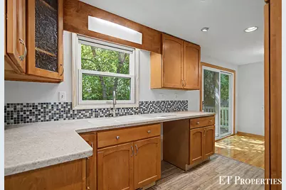 3739 Grape Avenue NE, Grand Rapids, MI 49525 - Photo 12