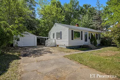 3739 Grape Avenue NE, Grand Rapids, MI 49525 - Photo 2