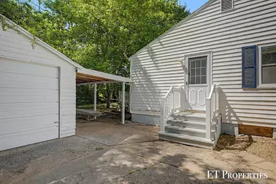 3739 Grape Avenue NE, Grand Rapids, MI 49525 - Photo 4