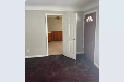 21004 Syracuse Avenue, Warren, MI 48091 - Photo 10