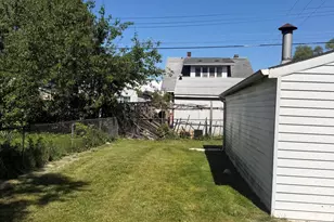 21004 Syracuse Ave, Warren, MI 48091 - Photo 6