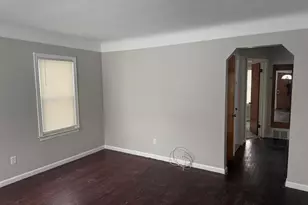 21004 Syracuse Ave, Warren, MI 48091 - Photo 8