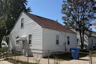 21004 Syracuse Ave, Warren, MI 48091 - Photo 4