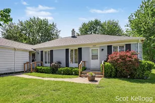 5959-5961 Crestmoor Dr SE, Kentwood, MI 49508 - Photo 2