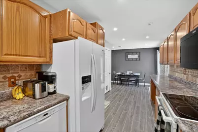 221 Bittersweet Lane, Battle Creek, MI 49015 - Photo 16