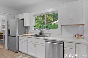 859 Flat St NE, Grand Rapids, MI 49503 - Photo 8