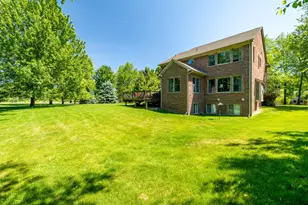 8061 Pine Ridge Ct, Northville, MI 48168 - Photo 8