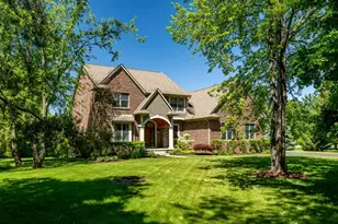8061 Pine Ridge Ct, Northville, MI 48168 - Photo 2