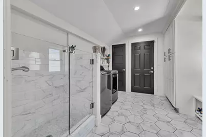 1407 Pinecrest Drive, Ferndale, MI 48220 - Photo 18