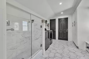 1407 Pinecrest Dr, Ferndale, MI 48220 - Photo 18