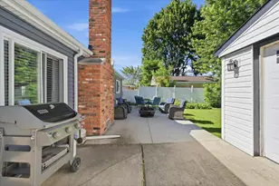 8210 N Henry Ruff Rd, Westland, MI 48185 - Photo 30