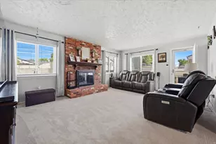 8210 N Henry Ruff Rd, Westland, MI 48185 - Photo 14