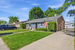 8210 N Henry Ruff Rd, Westland, MI 48185 - Photo 4