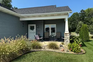 135 Lexington Pointe Dr, Niles, MI 49120 - Photo 8