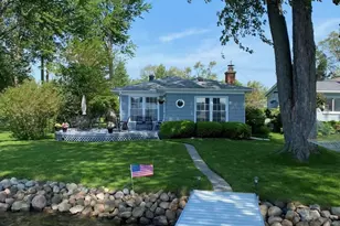 9547 Crestline Dr, Pinckney, MI 48169 - Photo 1