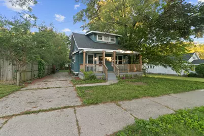 2645 Longstreet Avenue SW, Wyoming, MI 49509 - Photo 2