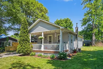 722 S Grant Avenue, Three Rivers, MI 49093 - Photo 2