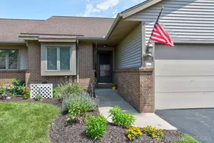 1644 Lakeview Dr, Zeeland, MI 49464 - Photo 1