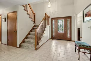 14017 Towering Oaks Dr, Utica, MI 48315 - Photo 4