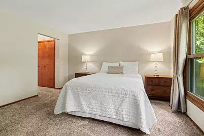 14017 Towering Oaks Drive, Utica, MI 48315 - Photo 16