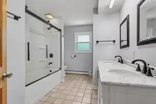 7 Garden Ave S, Battle Creek, MI 49017 - Photo 10