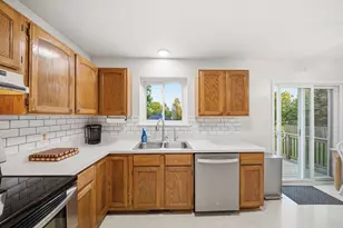 9460 Wildwood Lake Dr, Whitmore Lake, MI 48189 - Photo 12
