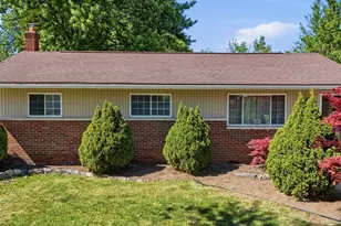 38212 N Rickham Ct, Westland, MI 48186 - Photo 2
